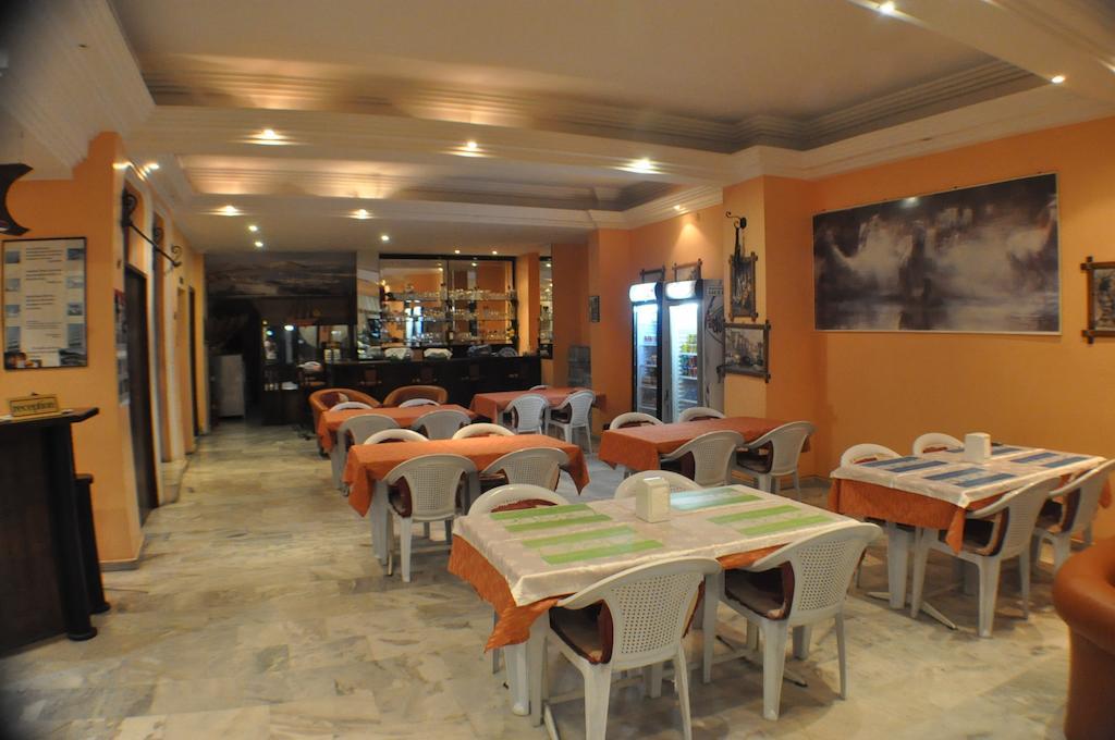 Akerdem Hotel Kusadası Exterior foto